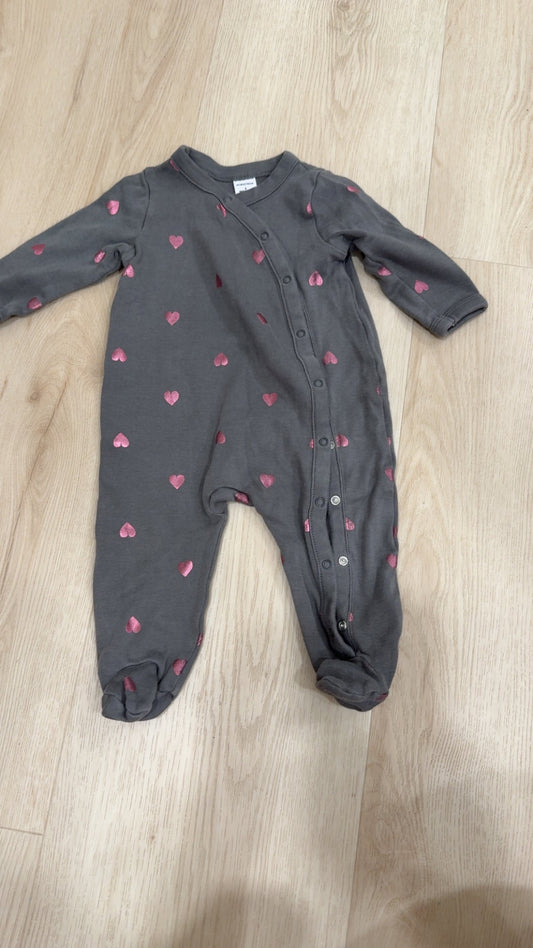REDUCED! #49 girls Nordstrom heart sleeper 3months GUC