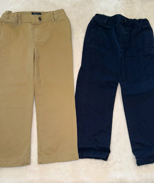 #46 Boys 4t the children’s place navy and khaki chinos euc