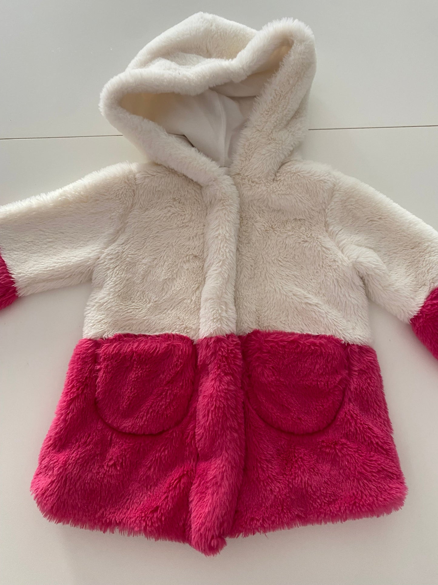 #117-Girls 2T, Tucker + Tate Colorblock Fur Coat, GUC