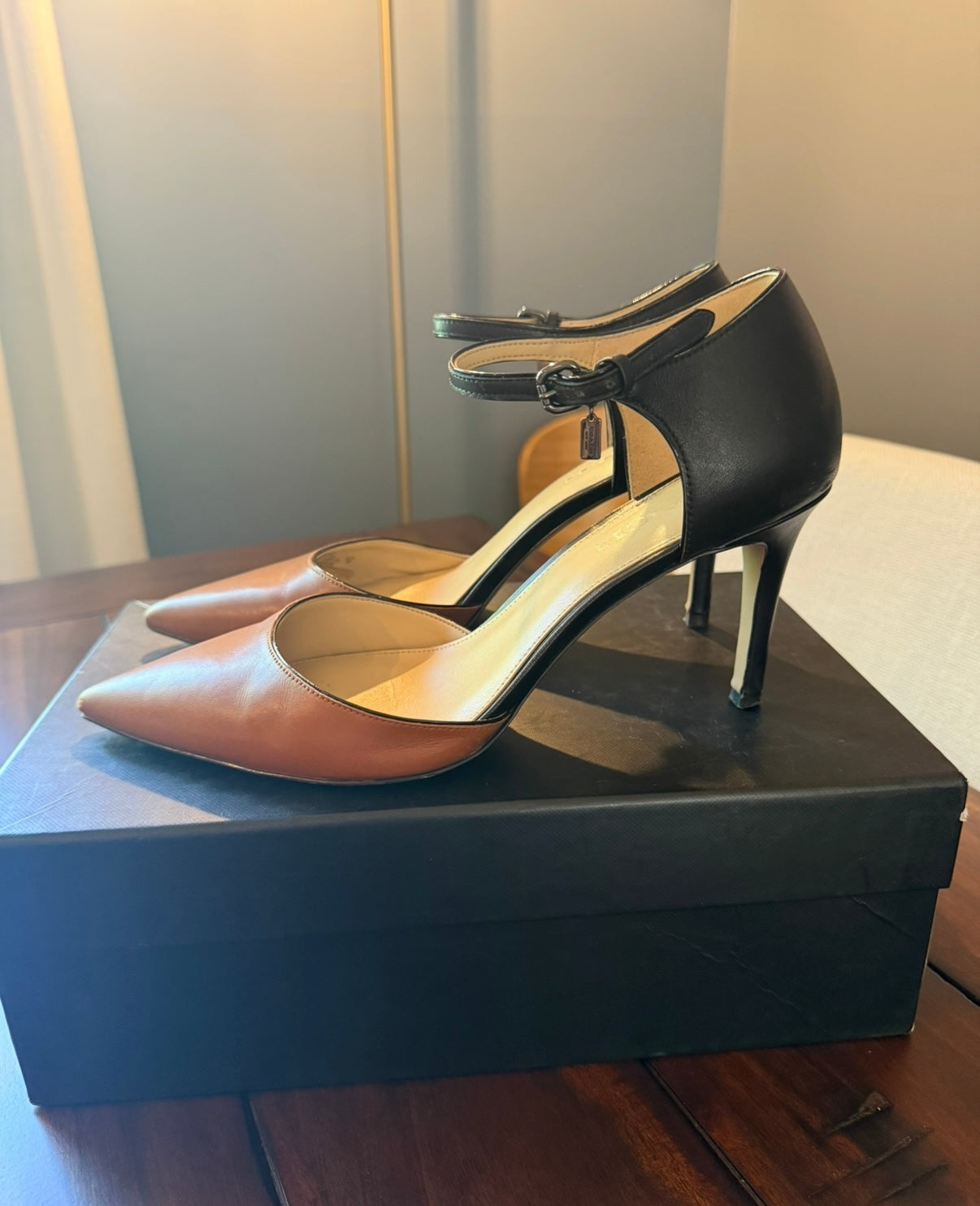 #51 Coach Seline Pumps Size 9