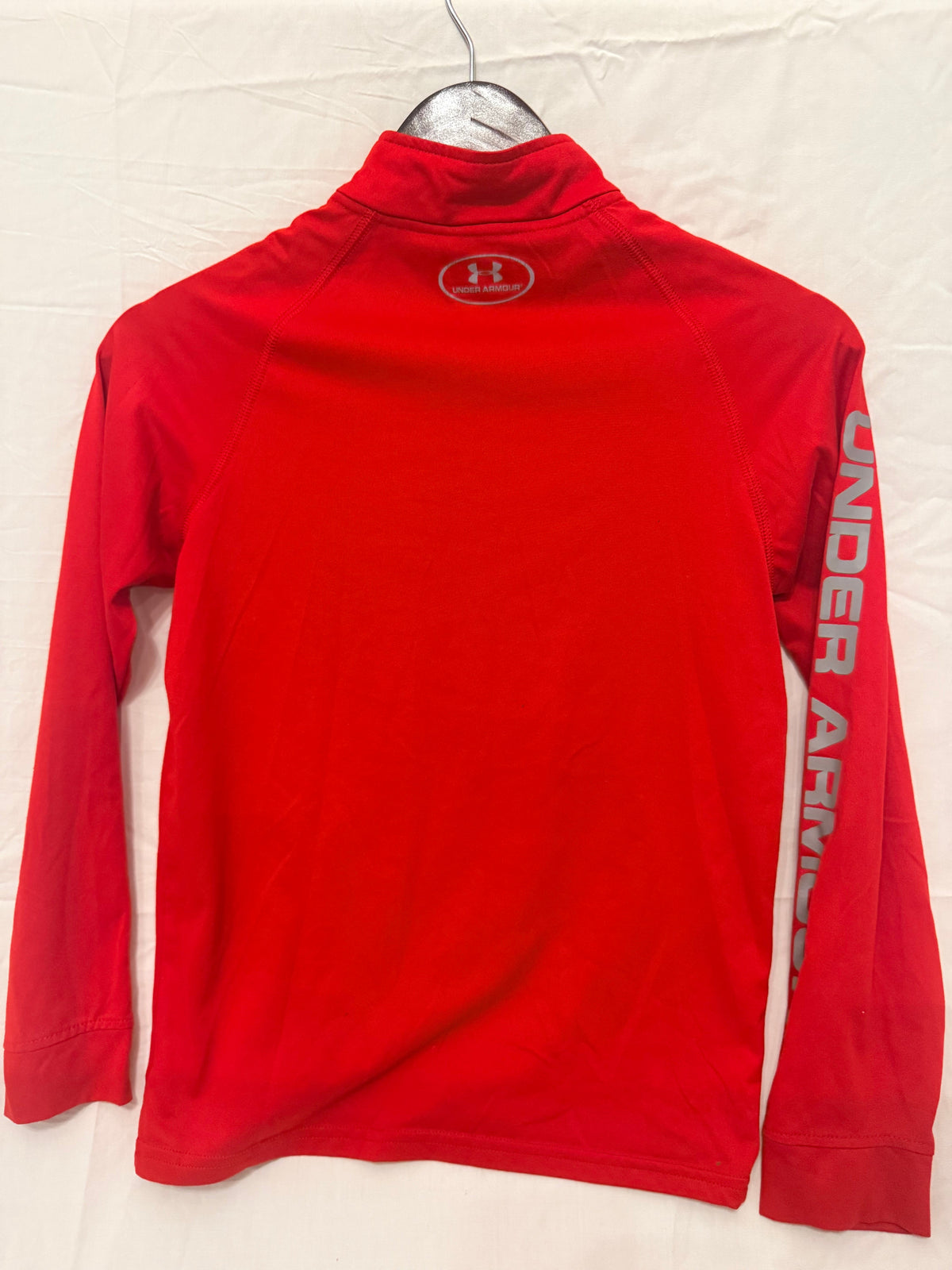 #143 Under Armour UC University of Cincinnati Bearcats 1/4 zip red pullover size medium (M 10/12)