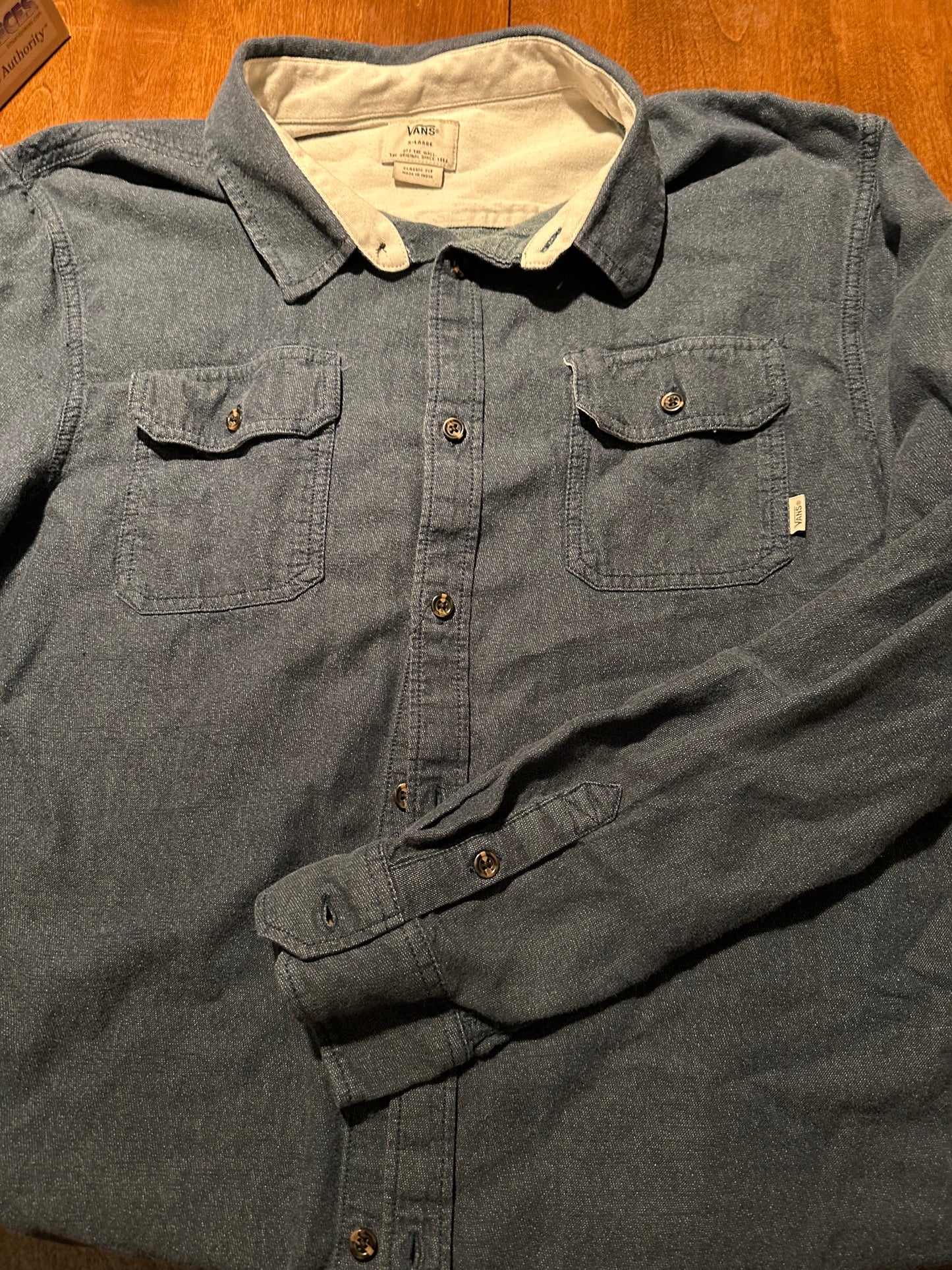 Vans XL button up (PPU Milford)