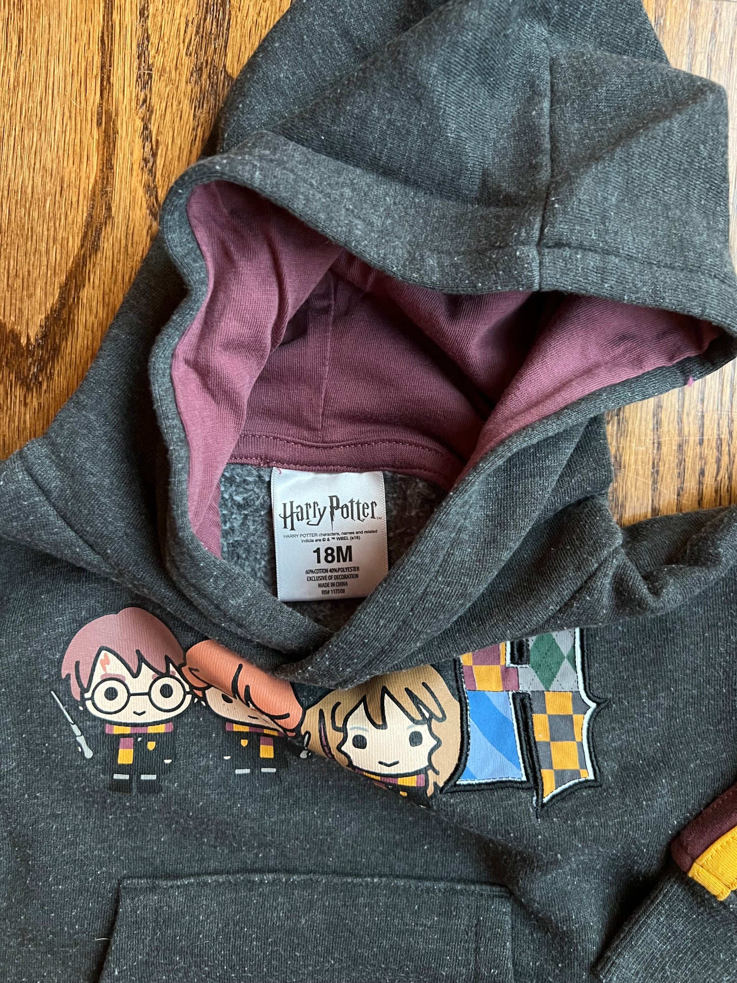 76B - Gender Neutral Size 18M Harry Potter Hooded Sweatshirt, GUC