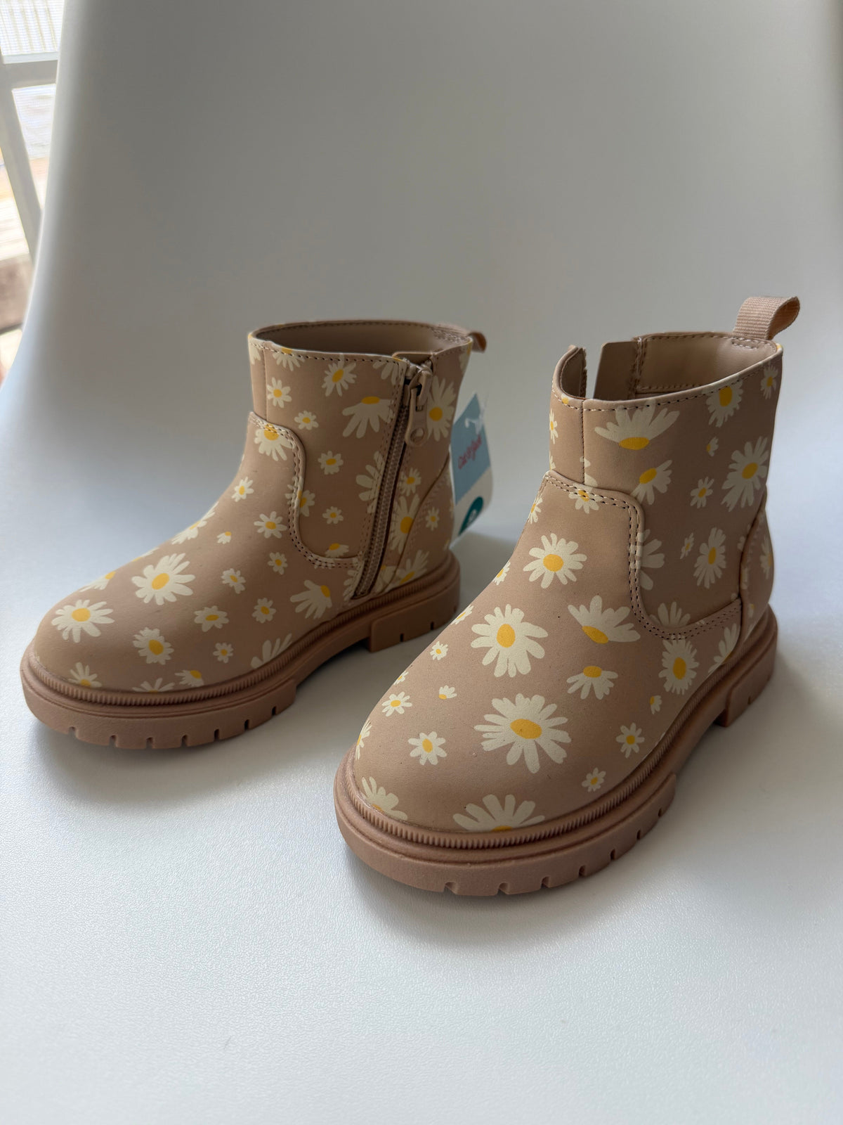 #117, Girls shoes 9c, Cat & Jack tan floral boots, New
