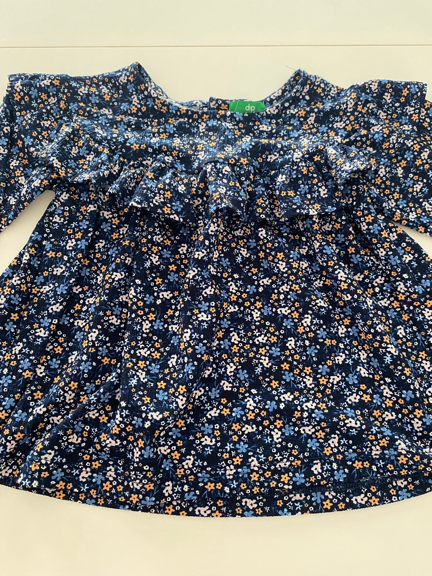 #117-Girls 3T, Dip Navy Floral Ruffle Blouse, EUC,*reduced*
