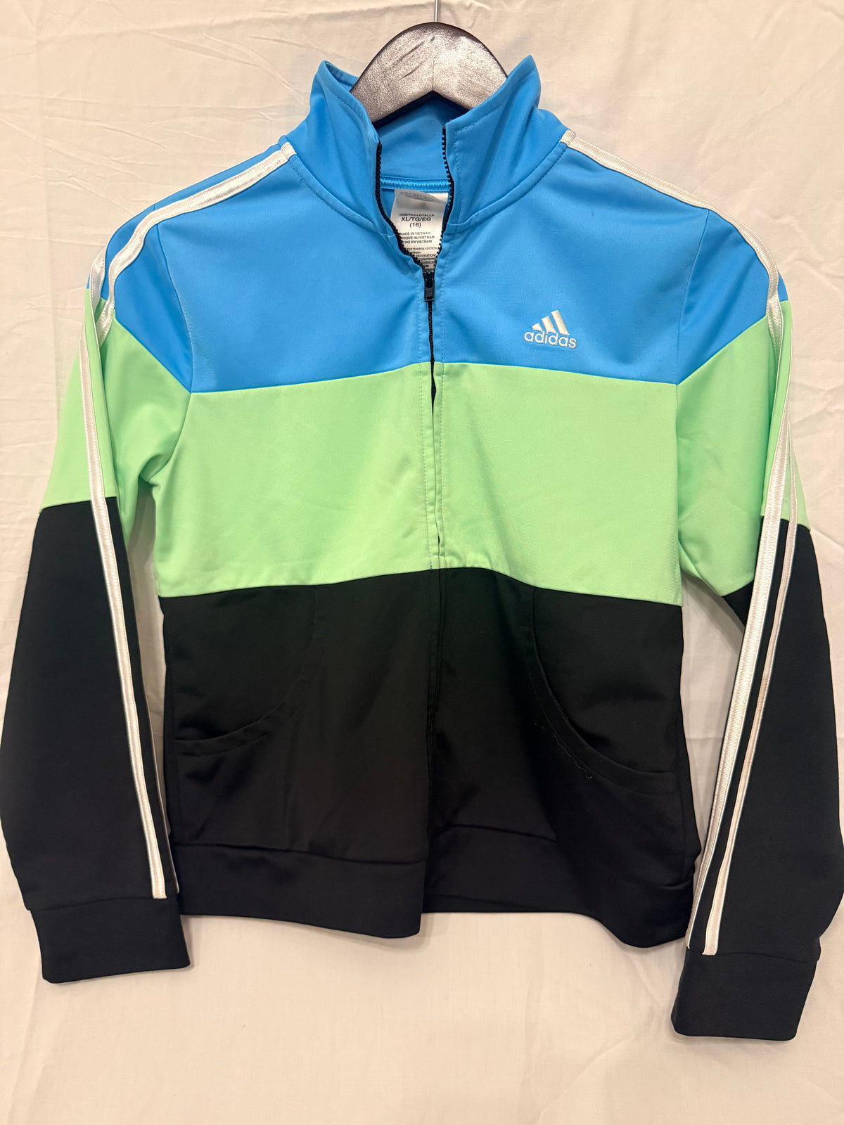 #143 Adidas zip up track jacket boys size XL (extra large 16/18)