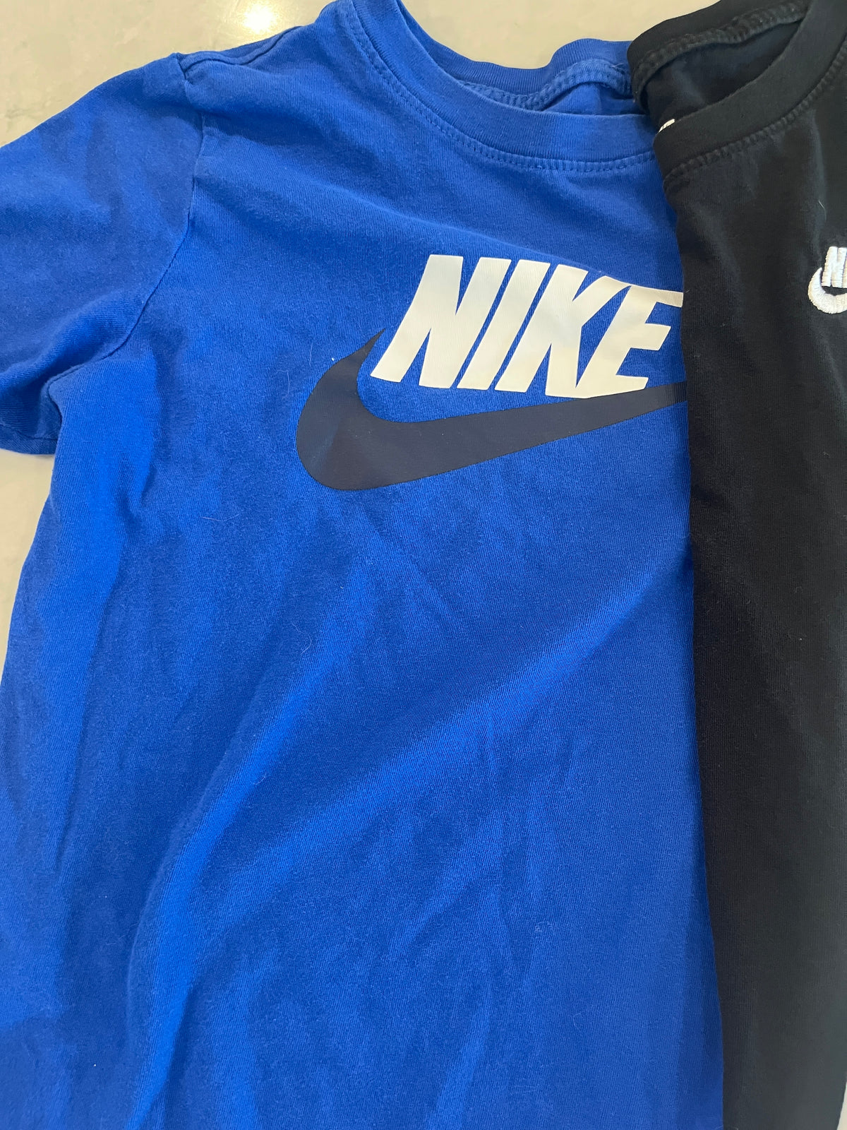 135 nike shirts (4), EUC, Boys YM