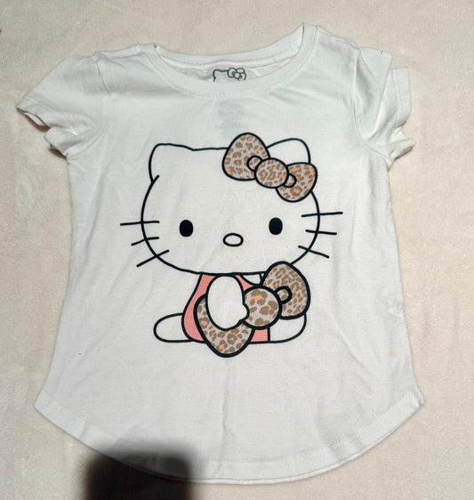 136 EUC hello kitty tshirt size 4/5