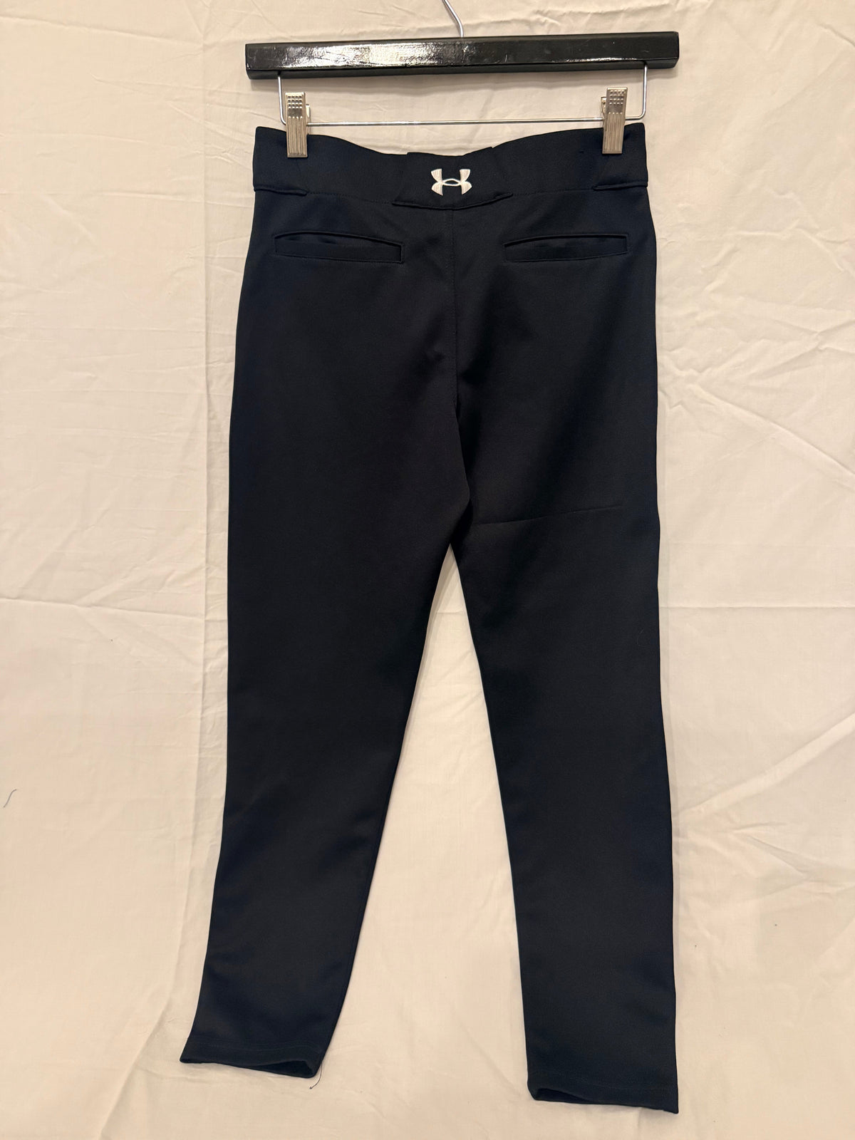 #143 Under Armour baseball pants black full length boys size medium (M)