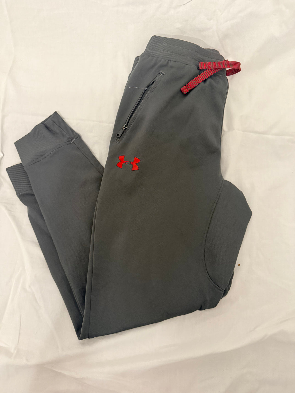 #143 Under Armour jogger sweatpants gray boys size medium