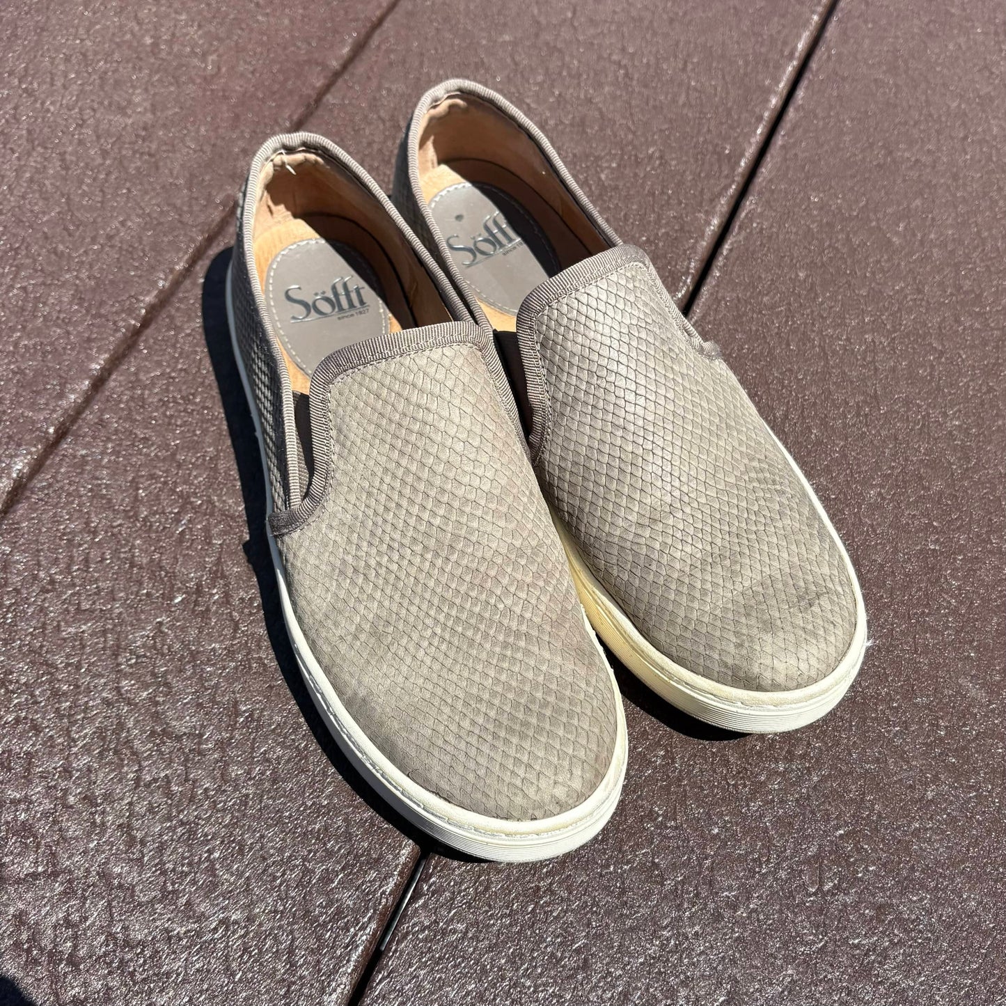 Seller 189 Women's Size 8.5 Sofft Somers Grey Slip On Sneakers VGUC