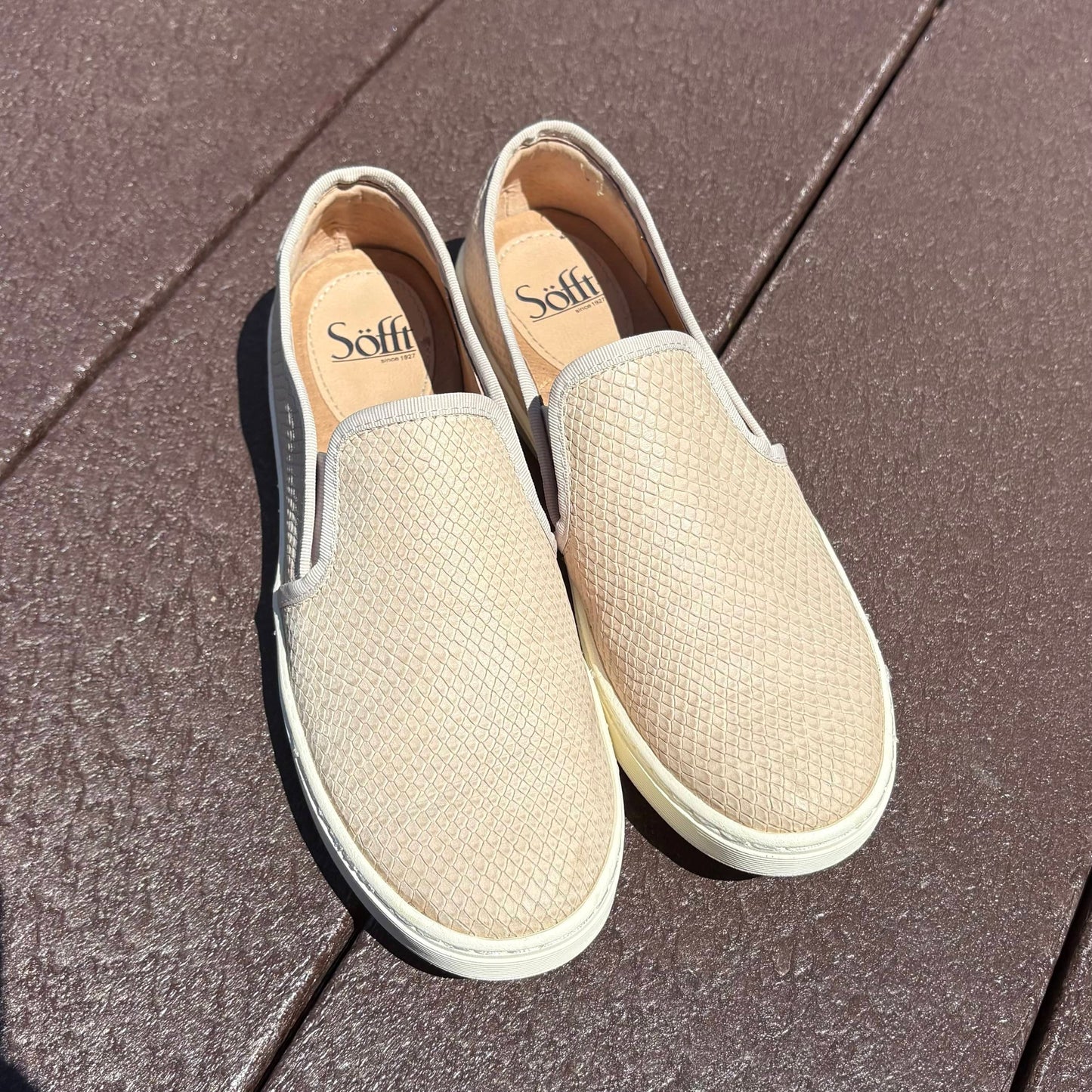 Seller 189 Women's Size 8.5 Sofft Somers Blush Slip On Sneakers VGUC