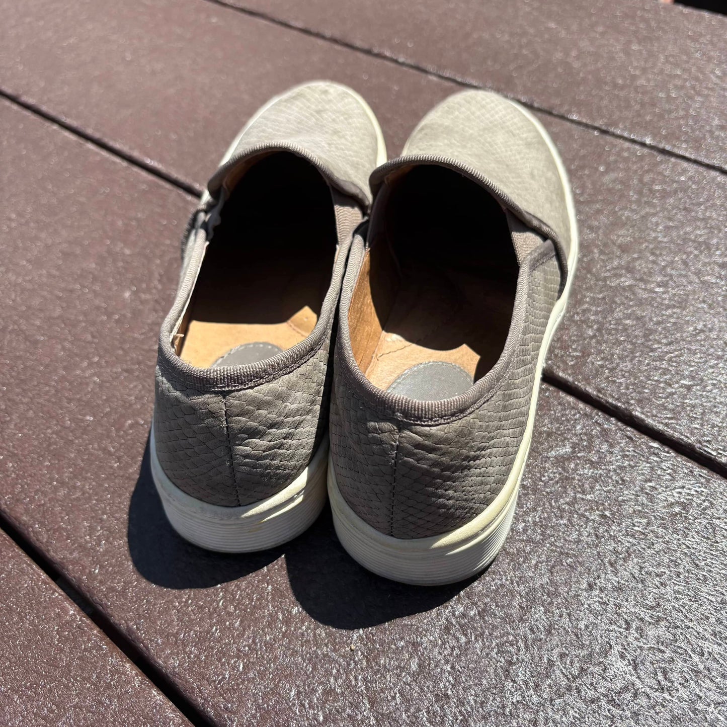 Seller 189 Women's Size 8.5 Sofft Somers Grey Slip On Sneakers VGUC