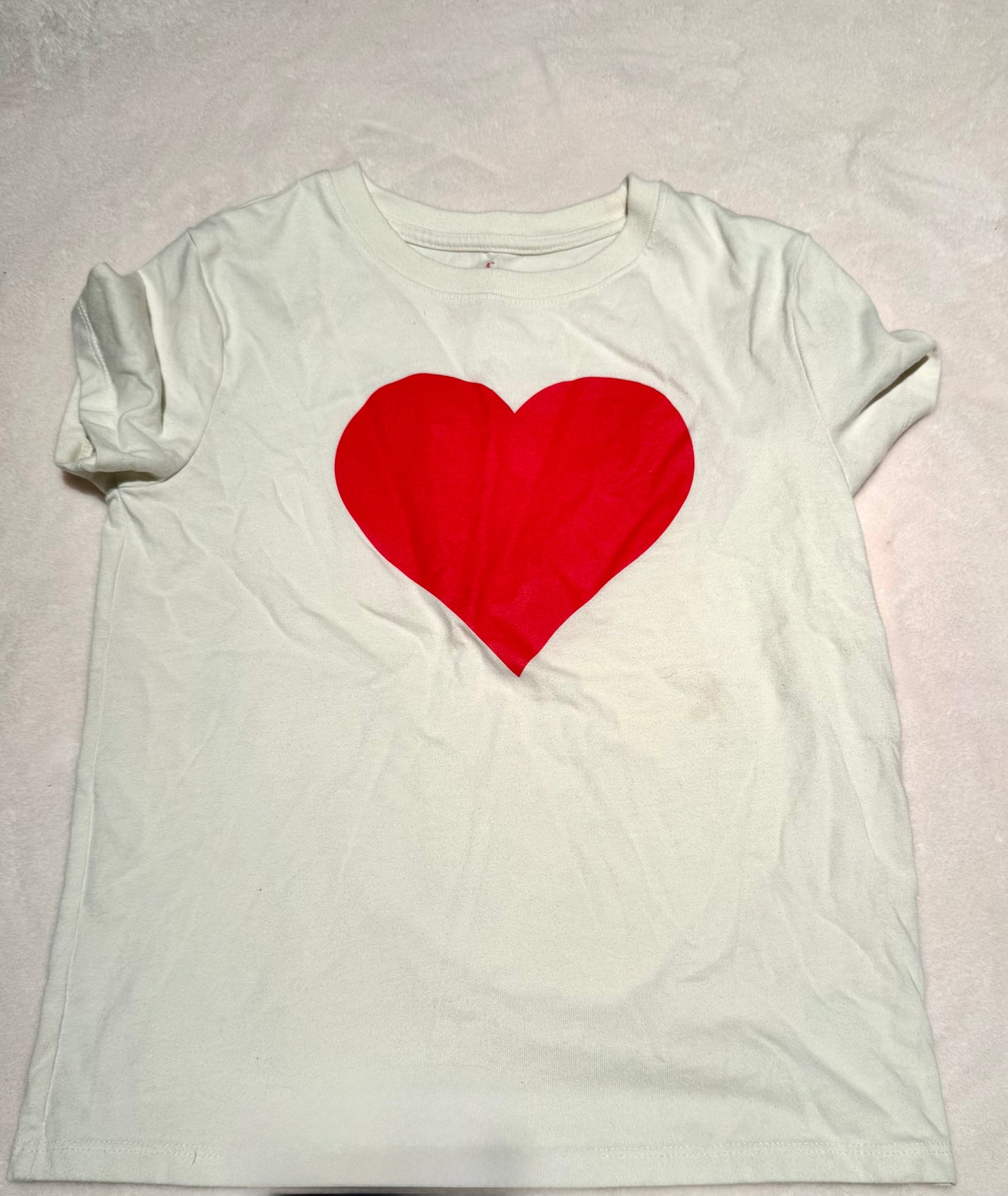 136 EUC cat & jack heart/valentine shirt gender neutral