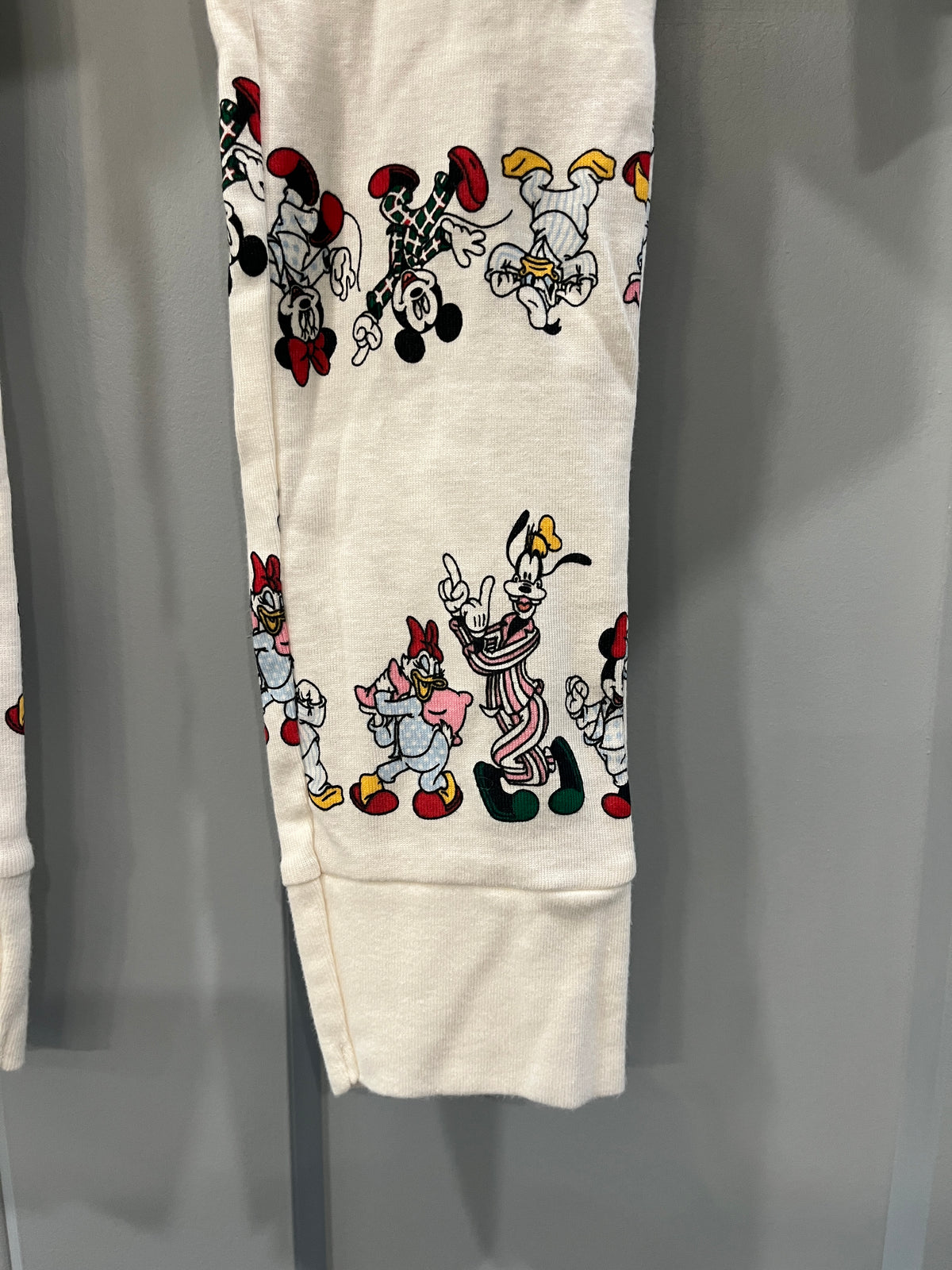 135 Old Navy Mickey Mouse Santa pajamas set, BNWT, Youth XL (12)