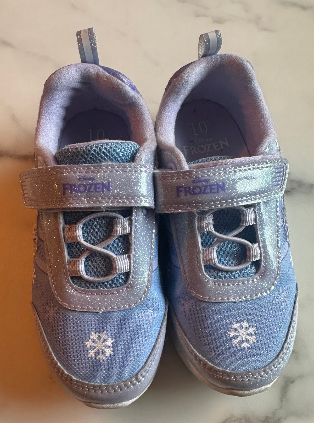 Seller #58 Girls Frozen shoes size toddler 10