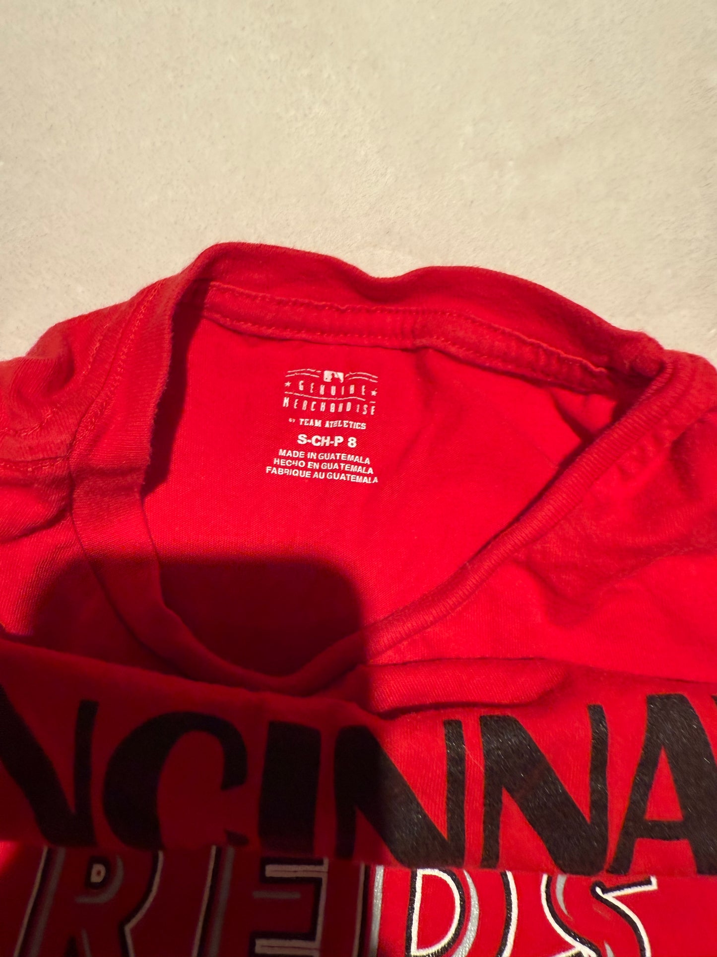 136 Cincinnati reds shirt small kids