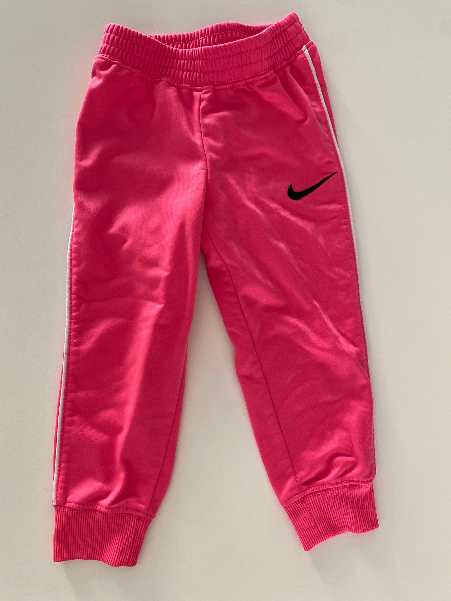 #117- Girls 2T, Nike hot pink joggers, VGUC