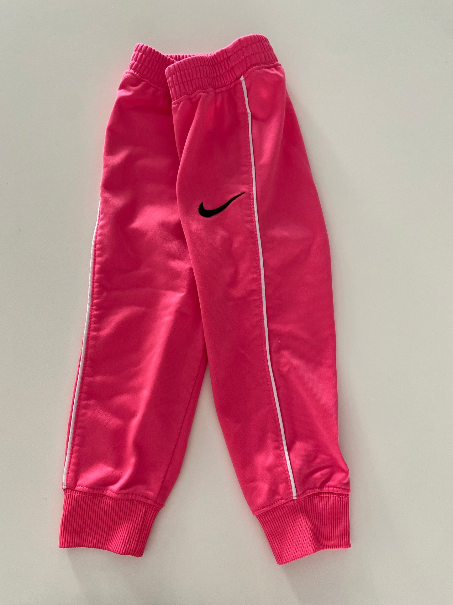 #117- Girls 2T, Nike hot pink joggers, VGUC