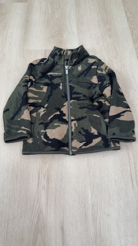 REDUCED! #49 boys Old Navy camo jacket 2T VGUC