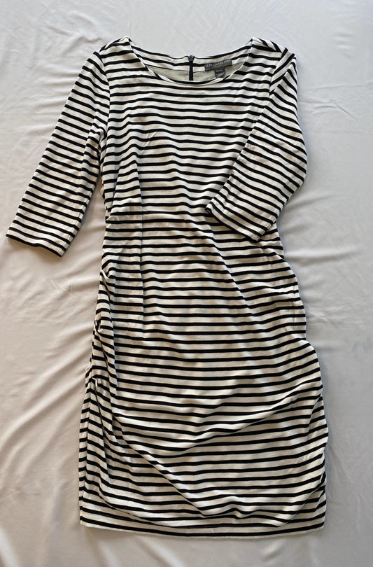 #113 A Pea In The Pod Maternity Dress M *reduced*