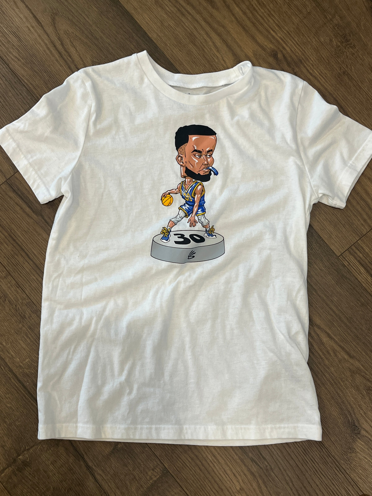 135 Boys Under armour steph curry bobblehead shirt, BNWOT, YM