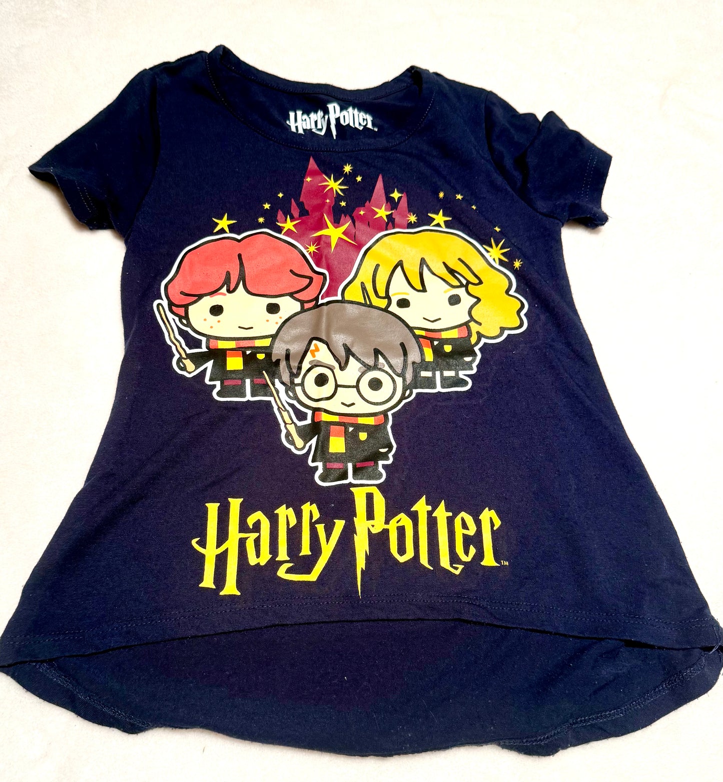 136 EUC girl size 4/5 Harry Potter shirt