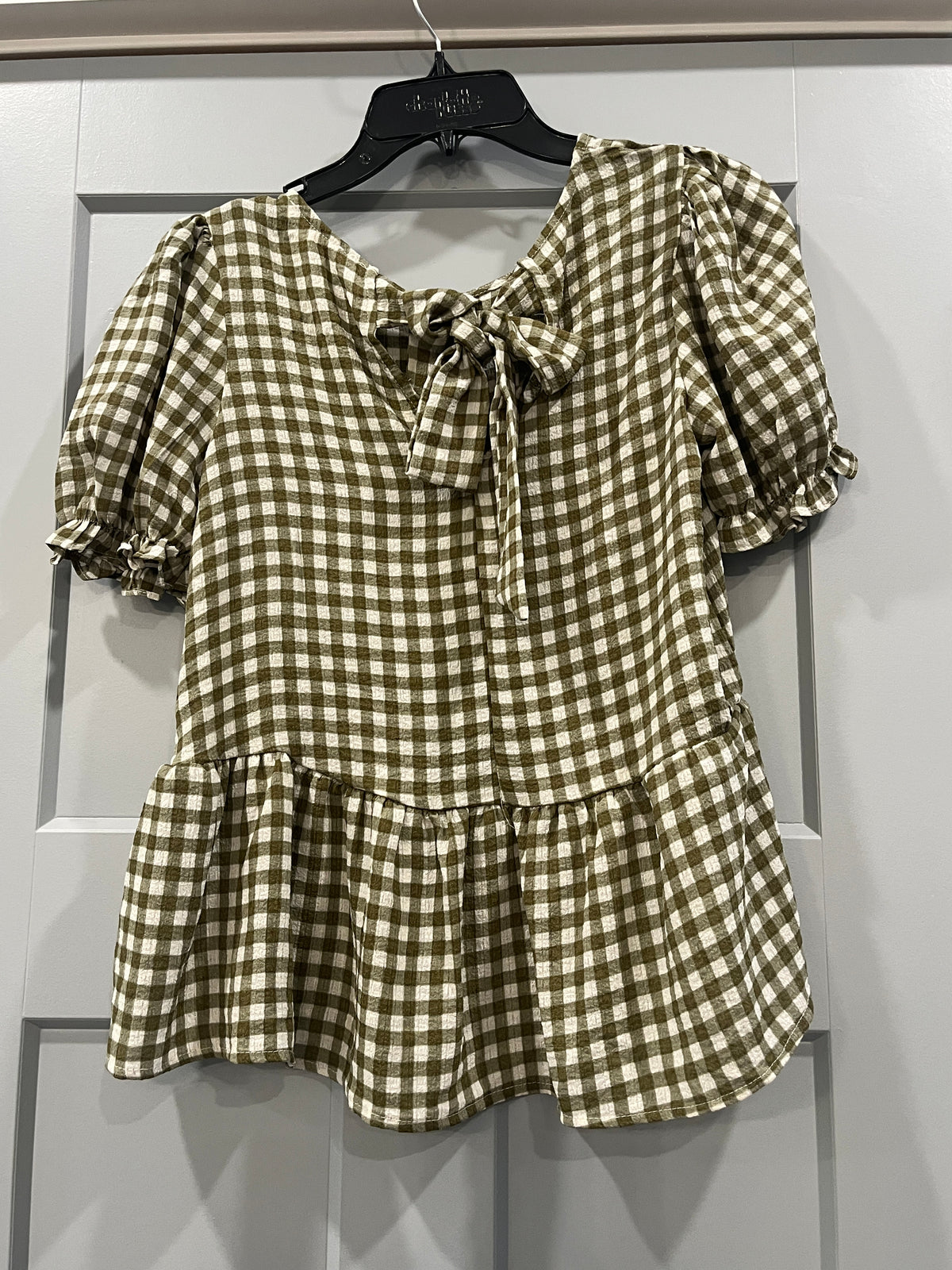 135 green and offwhite plaid shirt, ties in the back (2nd pic), LN, size small