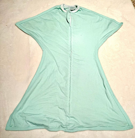 136 EUC zipadee-zip small sleeper 4-6m