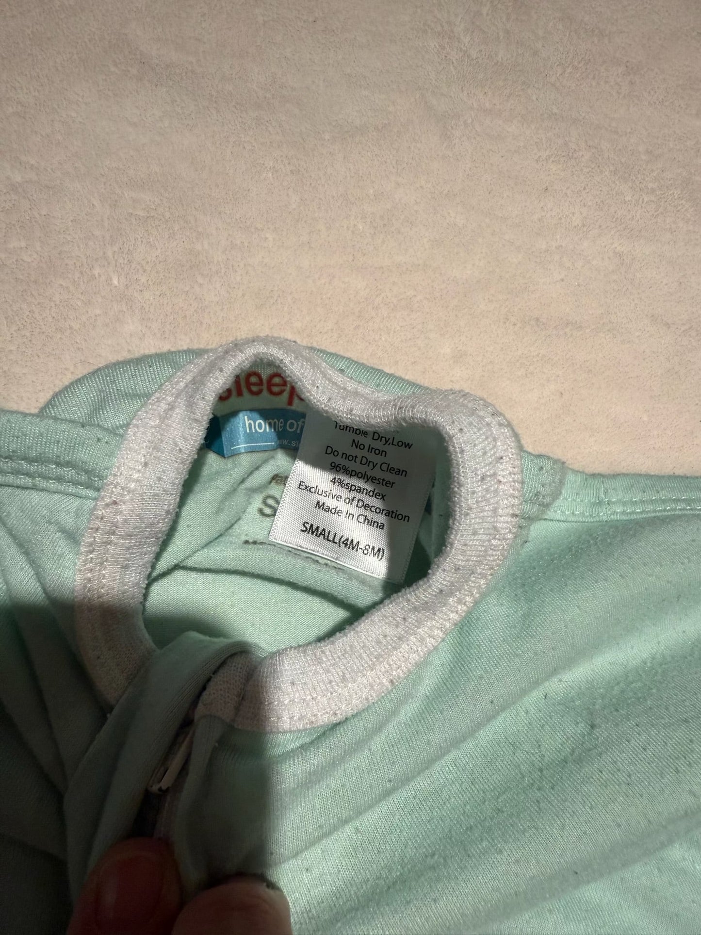 136 EUC zipadee-zip small sleeper 4-6m