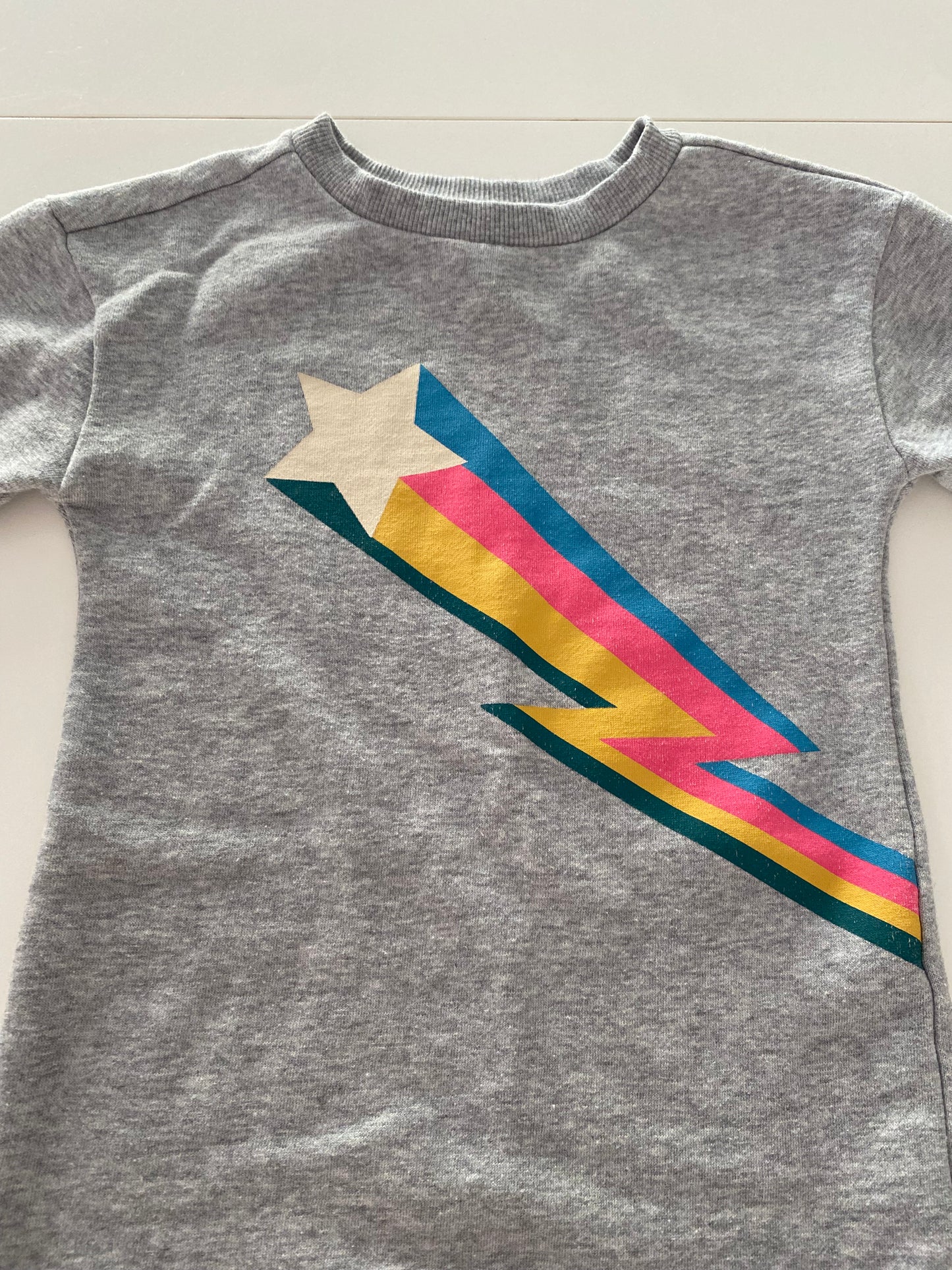 #117- Girls 2T, Gymboree shooting star sweatshirt, VGUC