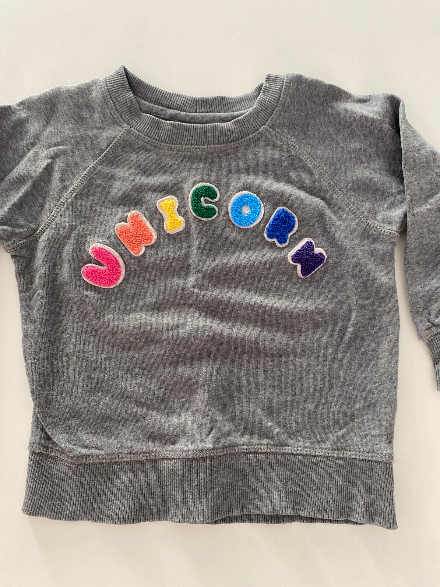 #117-Girls 3T, Hanna Andersson Rainbow Unicorn sweatshirt, VGUC