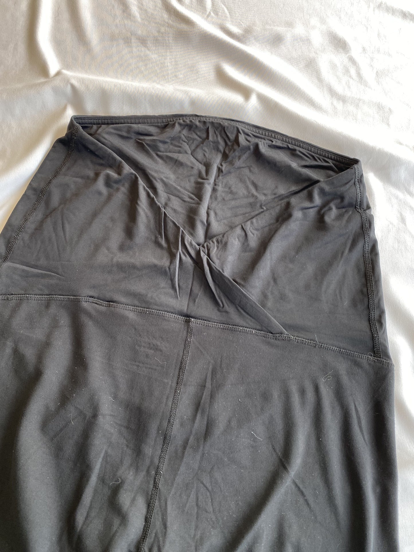 #113 Isabel L Maternity Capri Legging *reduced*