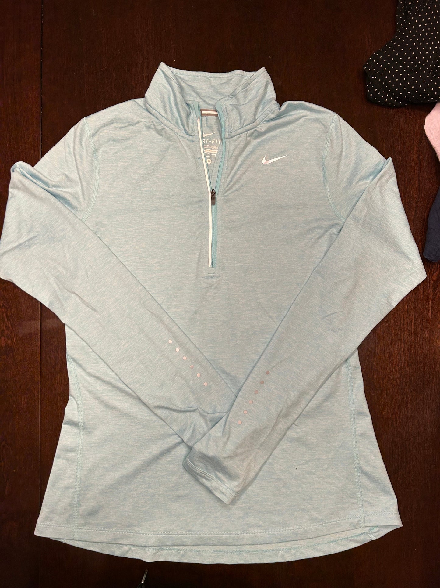 #18 Reduced! Nike aqua quarter zip women’s size small