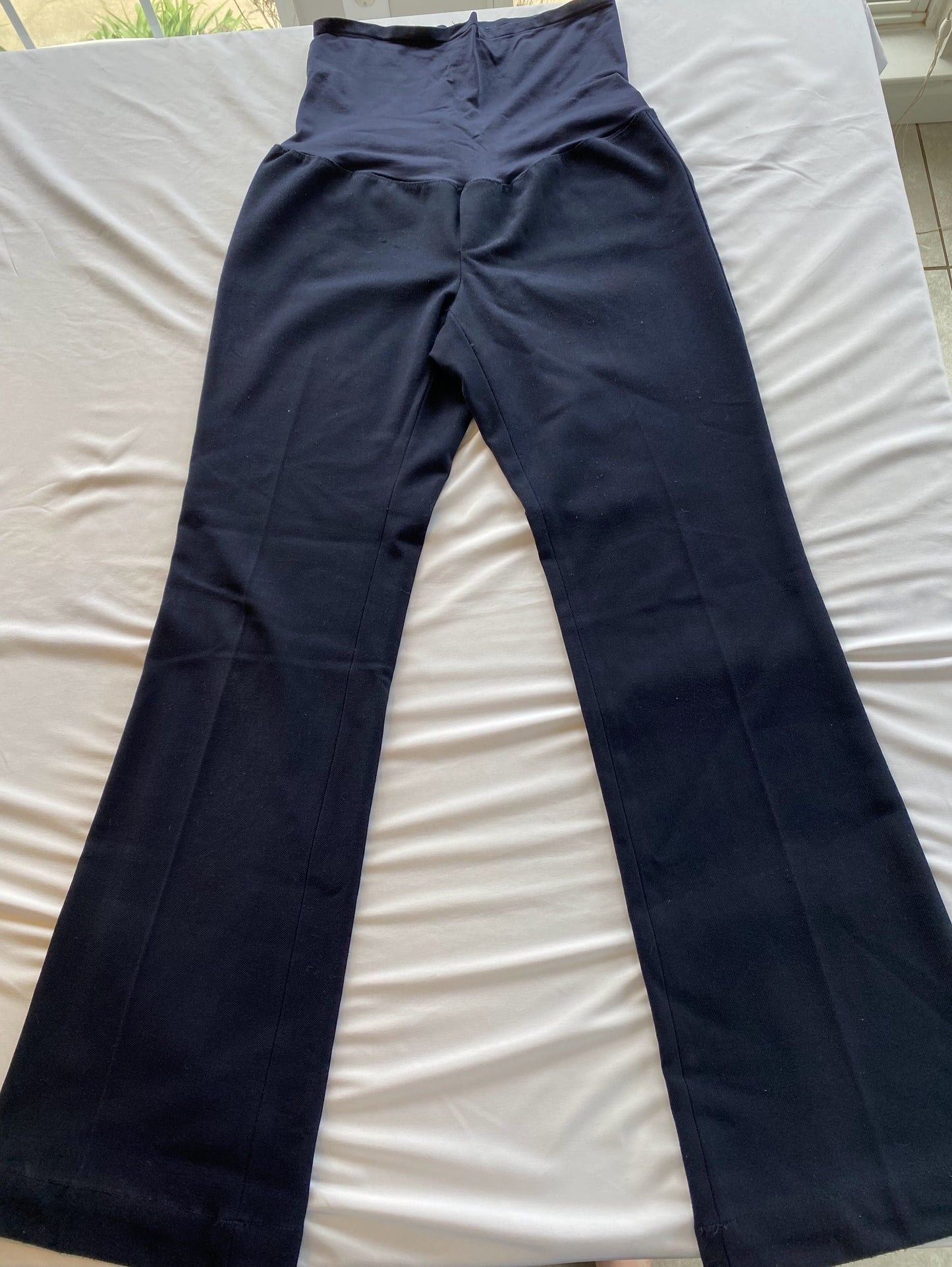 #113 Gap Maternity Pants Size 8 *reduced*