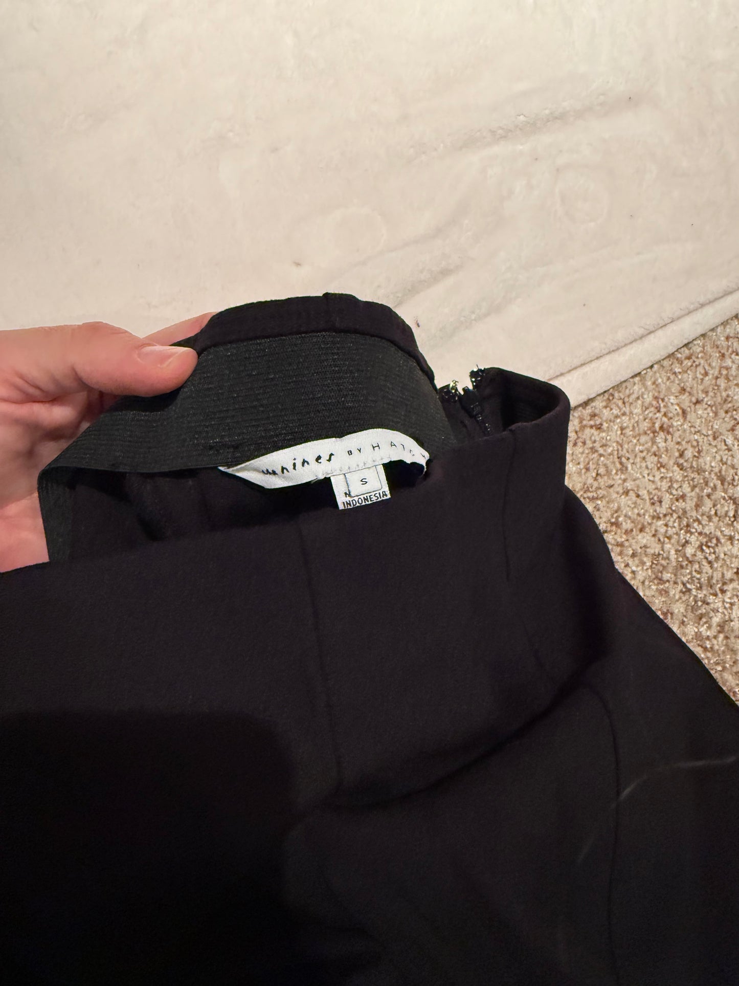 136 EUC maternity pants size small