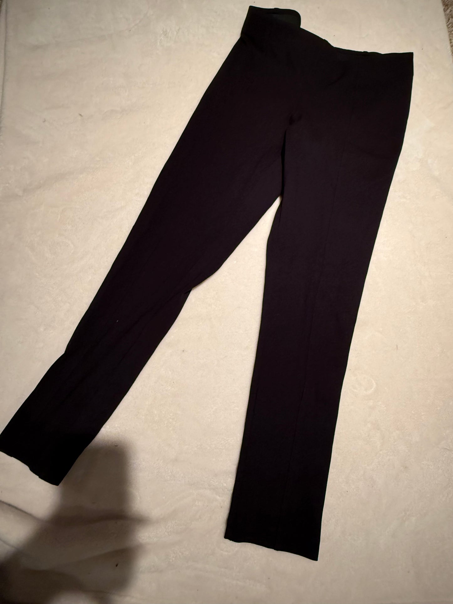 136 EUC maternity pants size small