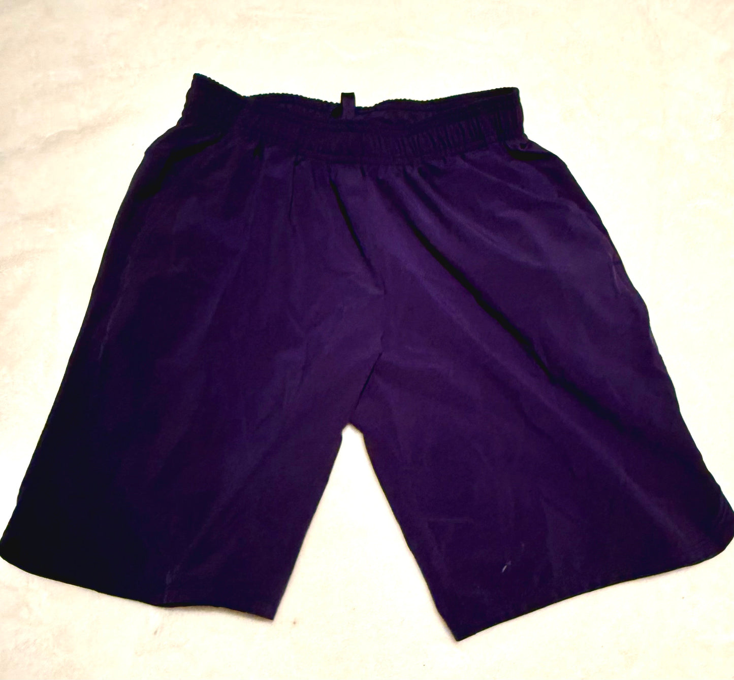 136 EUC navy blue basketball shorts 10/12