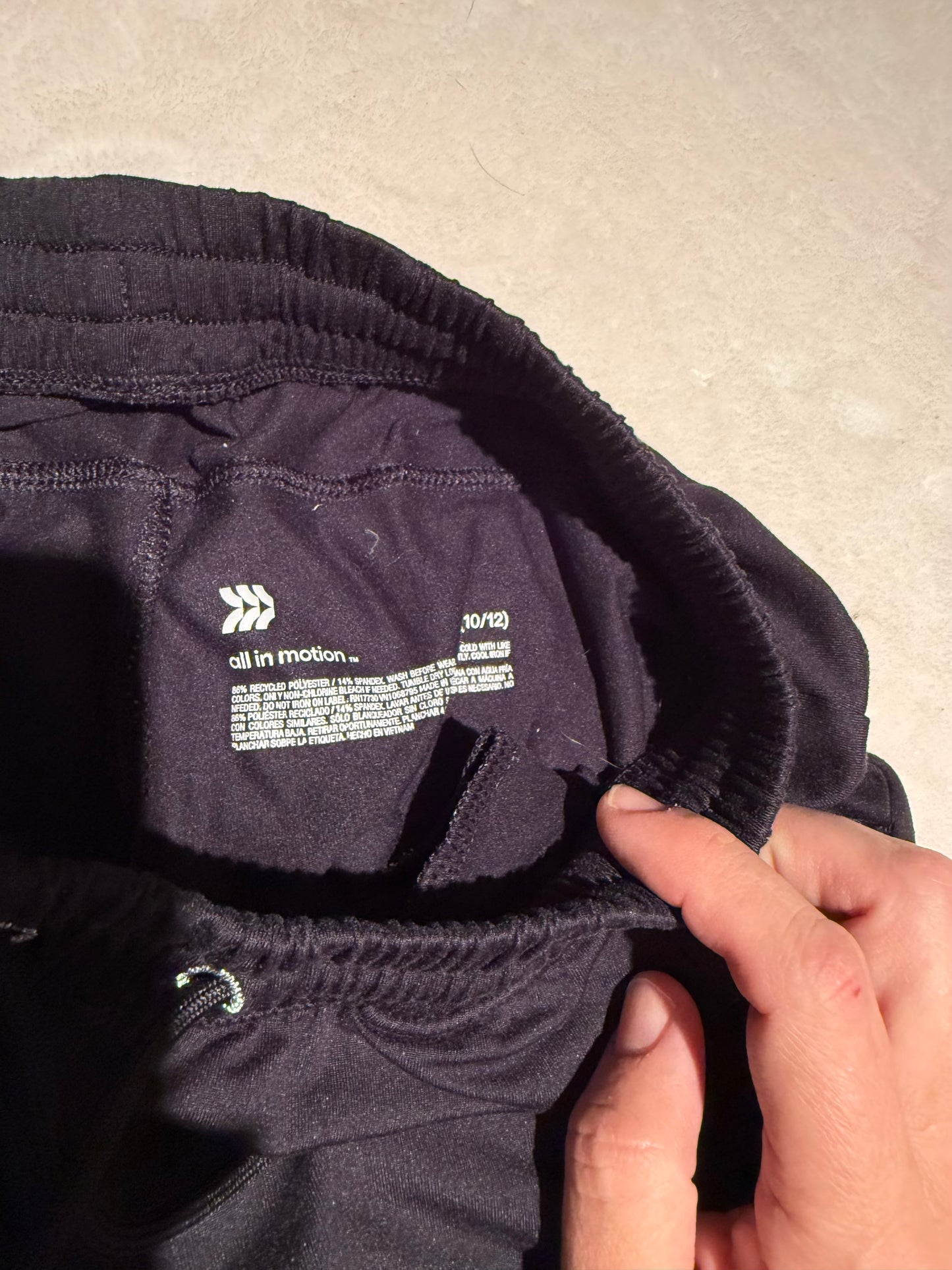 136 boys black joggers all in motion 10/12