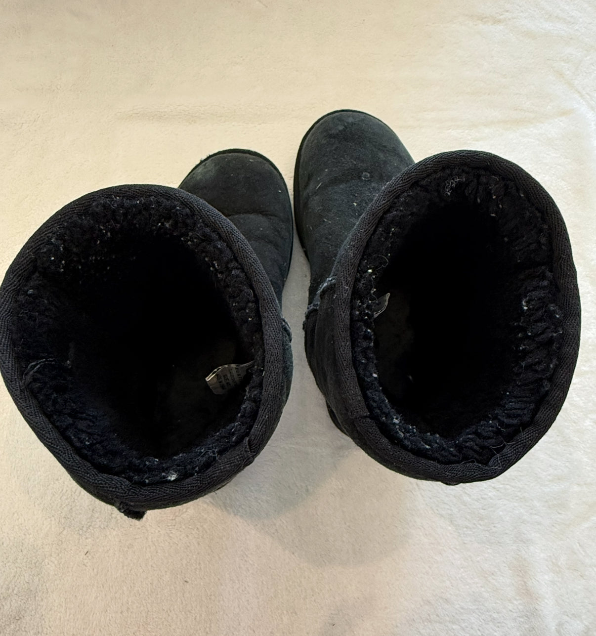 #46 Women’s size 7 Ugg boots black guc