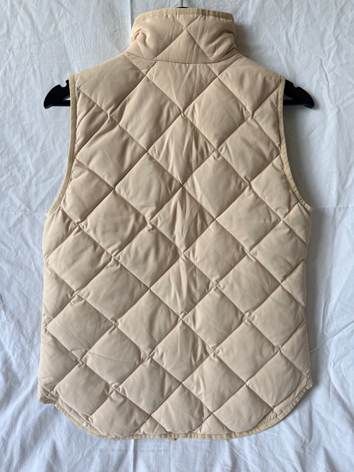 #143 J.Crew cream puffer vest women’s size XS