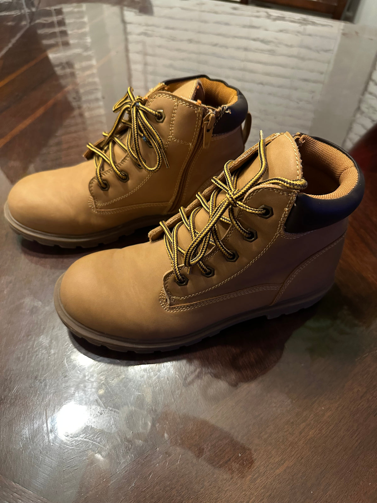 #171 Boy’s Size 5 Sonoma Boots