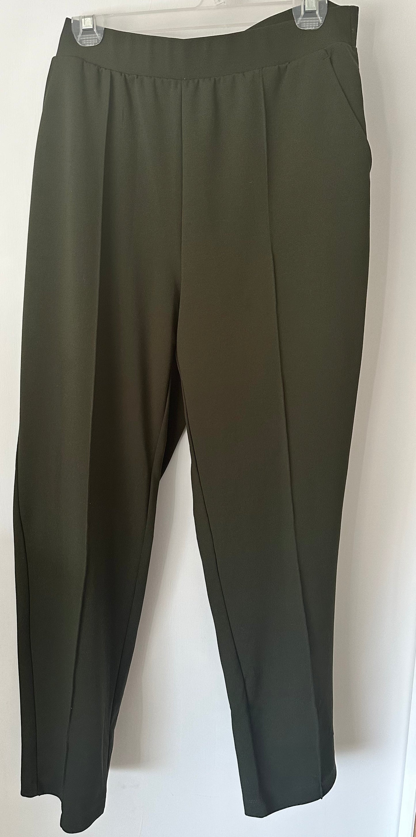 Loft women’s Large Tall dark green pull-on Pintucked taper dress pants
