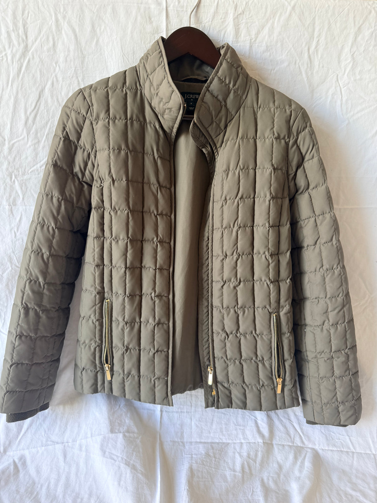 #143 J.Crew quilted puffer olive green women’s size small