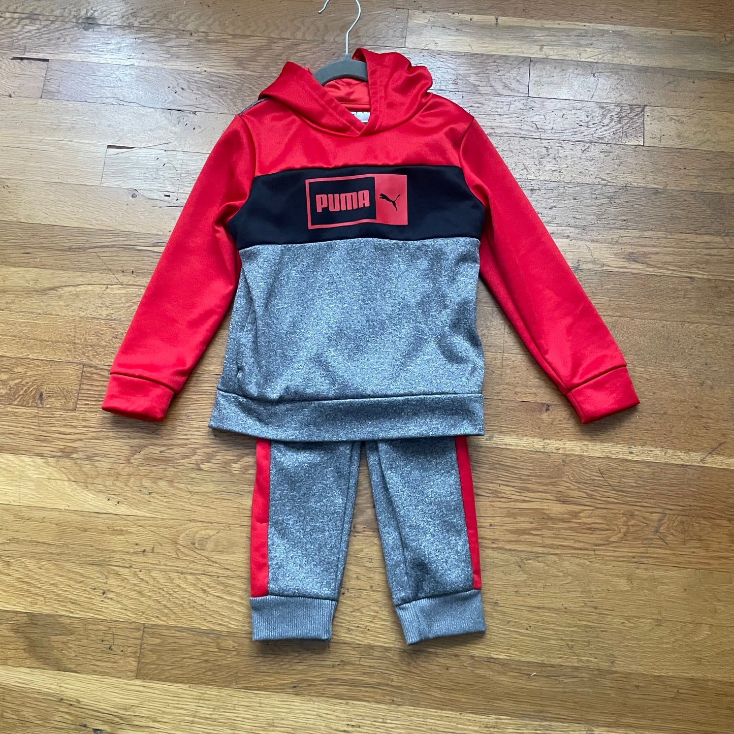 #116 Puma boys set size 5 REDUCED