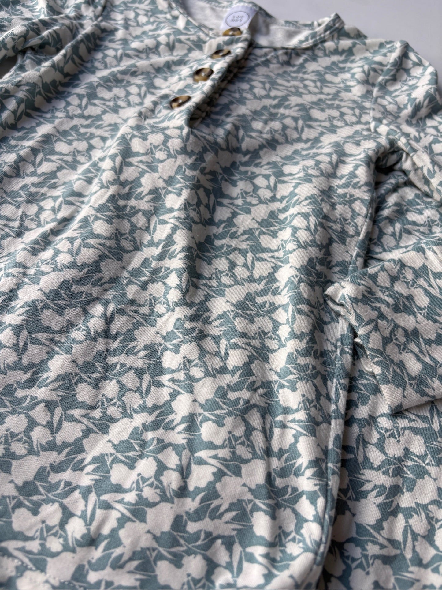 Seller #105 - Size 2T Girls Lou Lou & Co Lottie (Blue Floral) Top & Bottom Set - GUC