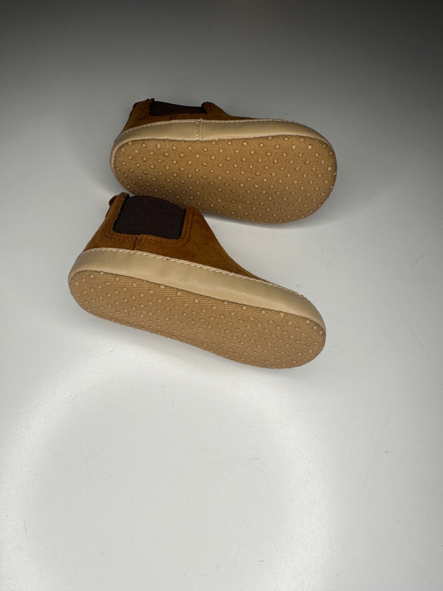 #33 brown slip-on baby bootie size 9-12 month