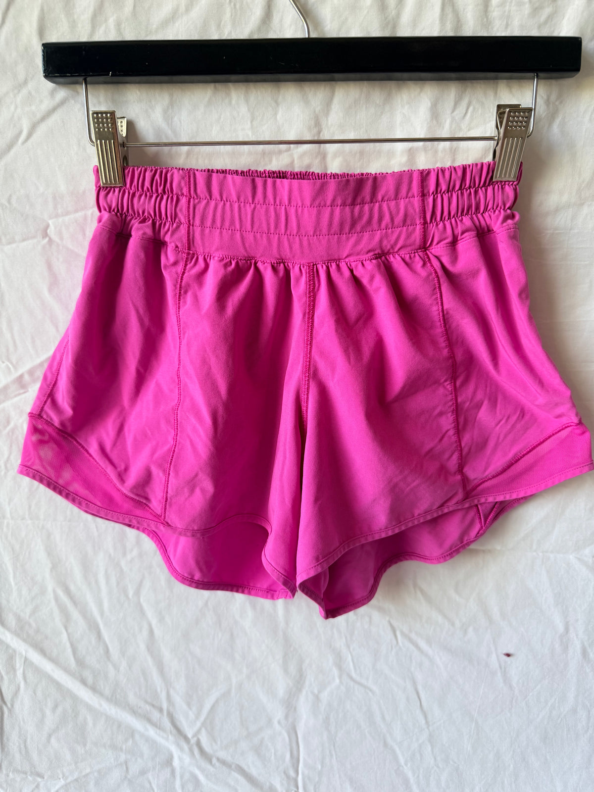 #143 Lululemon Hotty-hot bright pink unlined shorts women’s size 4