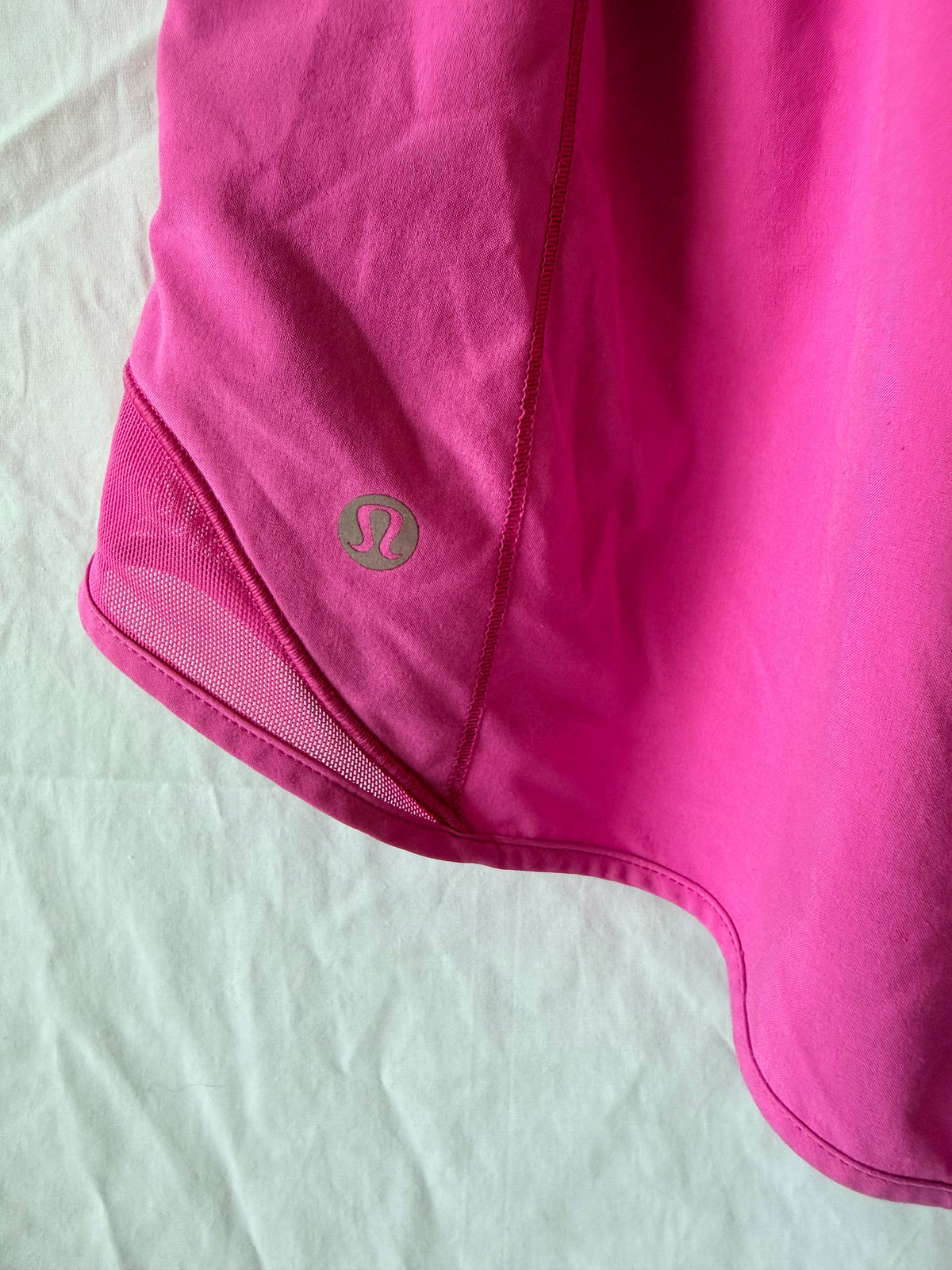 #143 Lululemon Hotty-hot bright pink unlined shorts women’s size 4