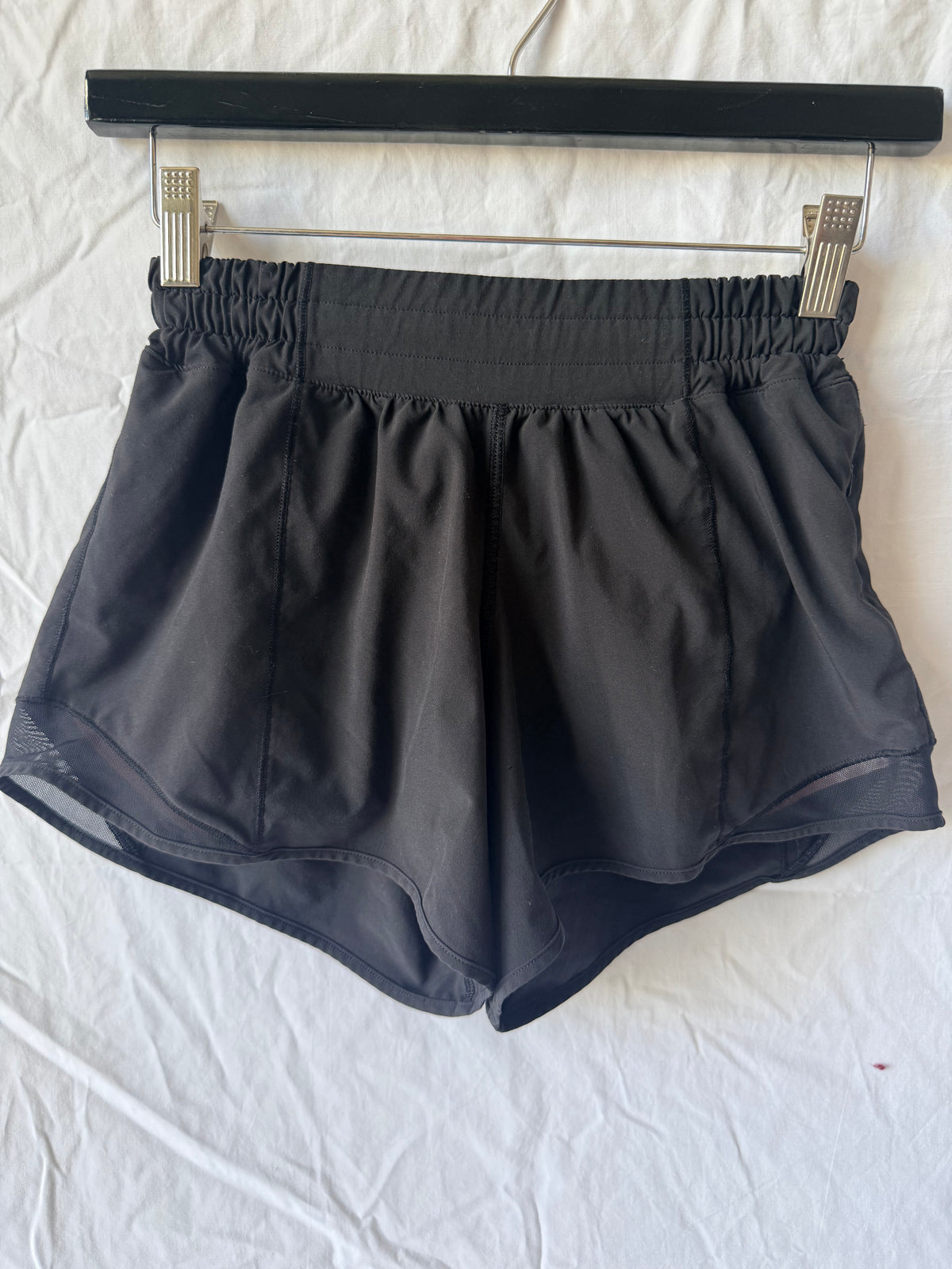 #143 Lululemon Hotty-Hot black lined shorts women’s size 4